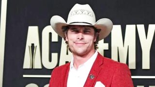 Country Star Cancels Shows, Announces Touring Break to Seek ‘Professional’ Help