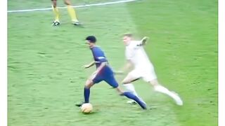 Toni Kroos vs Sergio Busquets