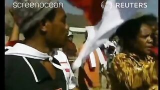 sebagian masyarakat Timor Timur menolak pisah dari Indonesia