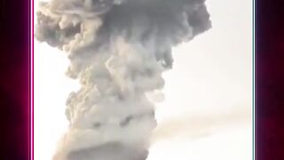 Beberapa menit yang lalu: Letusan eksplosif