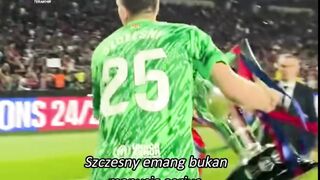 "Szczesny: Pensiun Terganggu, Malah Harus Main! ????"