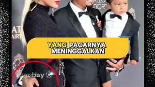 Pesepakbola yang pacarnya berselingkuh dengan rekan satu tim