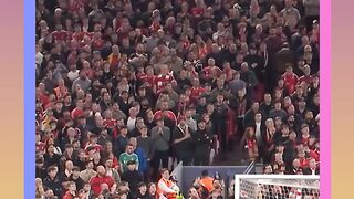 Roket Szoboszlai Menggetarkan Jaring Gawang!