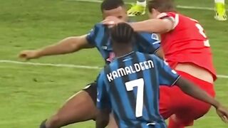 HARRY KANE MEMANG BEDA!