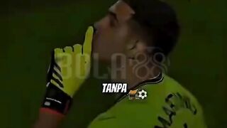 Satu kiper yang memaksa fifa mengubah aturan!