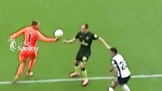 Wasit Salah Mencatat Orang, Sepakbola Benar Benar Lucu!????