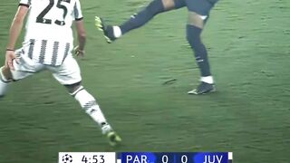 Ketika ego Mbappe lebih besar daripada memberikan peluang kepada neymar.