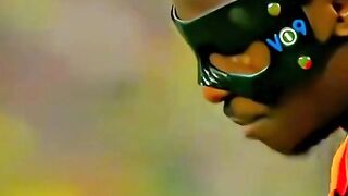 Sudah dibantu tapi malah ngelunjak.