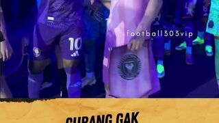 Dan selama mereka membuat video itu… pintu kamar tersebut sebenarnya tidak pernah dibuka. 3