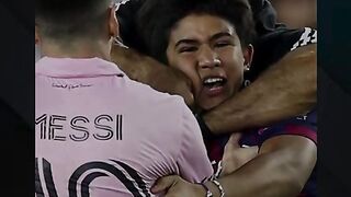 Bodyguard Messi Kecolongan! ????