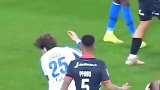 Pemain VS Botol????5 Kejadian Unik Saat Pemain bola Dengan Botol Minum????