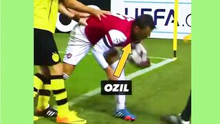 Definisi "Work Smarter, Not Harder" di lapangan hijau! ????⚽️