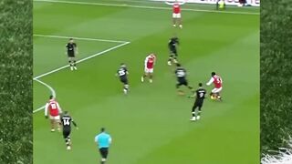 gol pertama arsenal di laga tadi malam arsenal vs bournemont skor 3-2