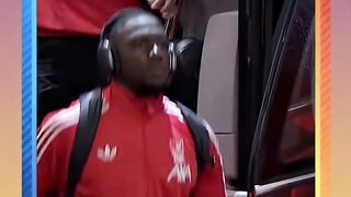 Detik-detik Kedatangan Pemain Liverpool di Stadion