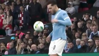 Manchester City mengalahkan Arsenal di final