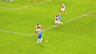 Save Paling Gila di Premier League: David Raya atau Donnarumma