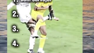 ketika tendangan mau menghantam biji masa depan