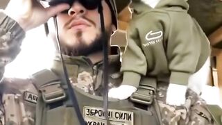 Перемоги і, Додому Живими Здоровими, Кицька Теж.