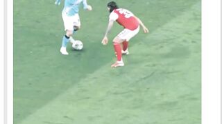 Mempermainkan pemain seperti Riccardo Calafiori dan Gabriel Martinelli?