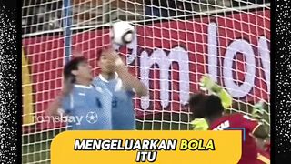 Aksi Luis Suarez ini menjadi mimpi buruk masyarakat Afrika