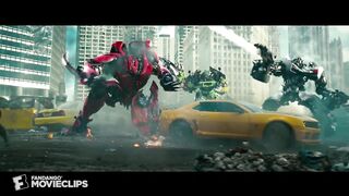 Transformers: Dark of the Moon (8/10) Movie CLIP - The Battle for Chicago (2011) HD