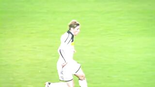 Ekspresi ini menangkap momen dramatis