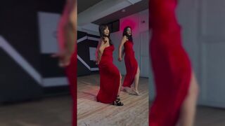 Indian Girl Yumi Balami Dance 2