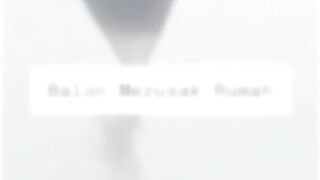 Balon liar jatuh, rumah rusak! Waspada bahaya tak terduga di langit. #Balon #Keselamatan #Waspada!!