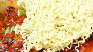 Bosan Indomie Biasa? Cobain Kreasi Mie Goreng Tongkol Suwir yang Bikin Nagih!
