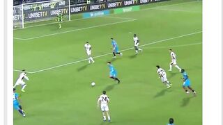 Ada gol yang bagus… ada yang keren… tapi yang ini? ini beda level