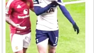 Corner cepat. Pertahanan belum siap. Dan BOOM