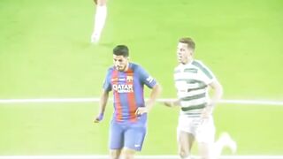 Gol-gol solo Lionel Messi merupakan salah satu momen paling ikonik dalam sejarah sepak bola.