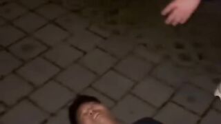 REZA ARAP PINGSAN DI LUAR RUMAH DI MARAPTHON