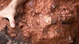 WOW !! PENEMUAN KRISTAL TERBESAR DI DUNIA !!