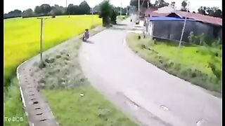 “Not Just a Story… This Is Javanese Wisdom ????????” #storyjowo #ramadhan2026 #history #fypシ #viral #wisdom #deepmeaning #indonesia #shorts