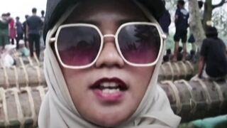 Indonesians fire wooden cannons in post-Eid tradition