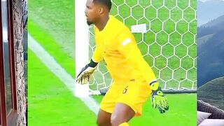 Ketika kiper keluar garis saat penalti… ????⚽️