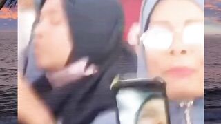 Emak-emak emang beda level ???? Niatnya serius… tapi endingnya bikin ngakak satu rumah ????  Auto gagal fokus! #EmakEmak #VideoLucu