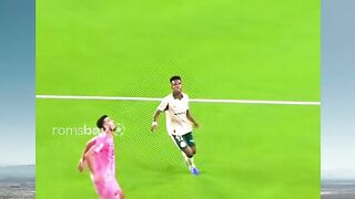 Busquets adalah definisi nyata kalau otak bisa lebih cepat dari kaki.