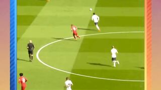 Pertandingan penuh drama! (Nama tim 1) bertemu (Nama tim 2)