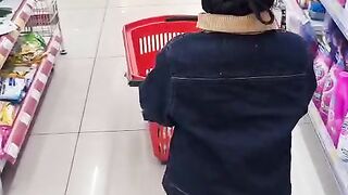 Nemenin jalan bocill kesayangan