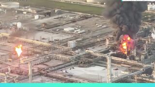 Explosion triggers massive fire at oil refinery in Texas