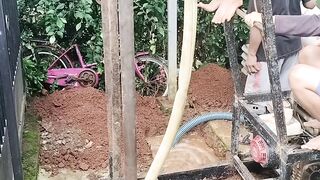 Baru selesai 8 meter bor sumur dilanjut besok lagi