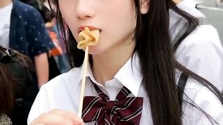 Fakta Unik Jepang Makan Sambil Jalan Dianggap Nggak Sopan! #shorts #japan #fyp