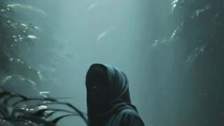 Ek ladki jungal ma aur boot ke khani