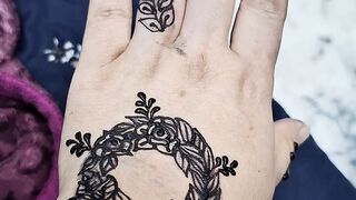 Mehndi designs 19