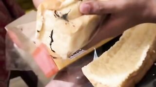 TIPS Hemat Saat Beli Roti isi Coklat Lumer