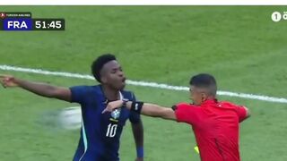 Pertandingan internasional Prancis melawan Brasil yang intens hari ini