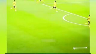 Kecepatan yang bikin bek panik