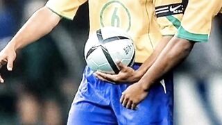 Saat kiper sehebat Oliver Kahn dibuat kebingungan‼️